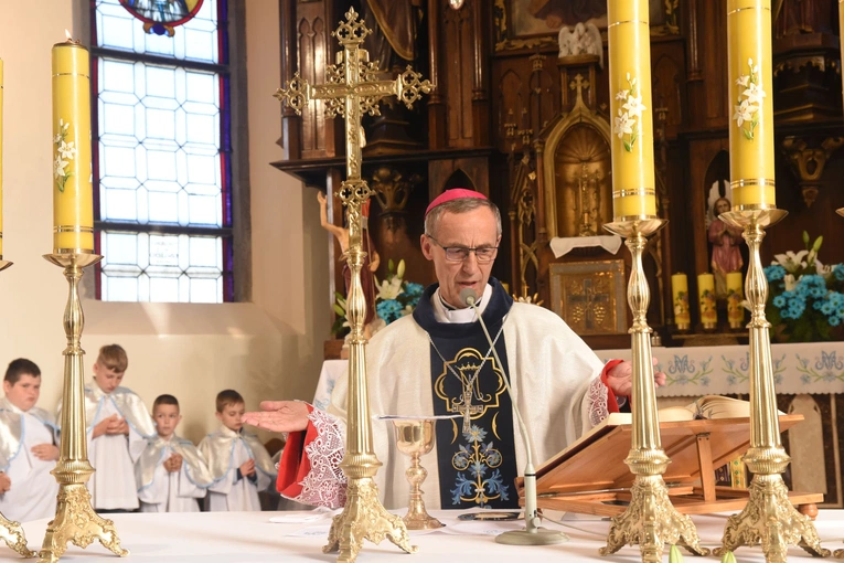 Ołtarz Matki Bożej w Bystrej