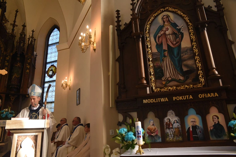 Ołtarz Matki Bożej w Bystrej