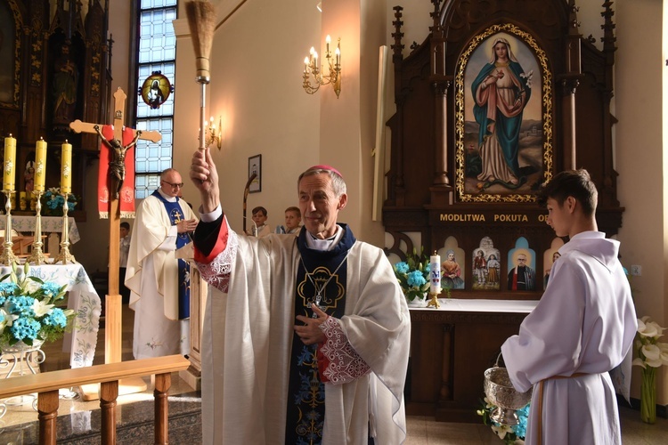 Ołtarz Matki Bożej w Bystrej