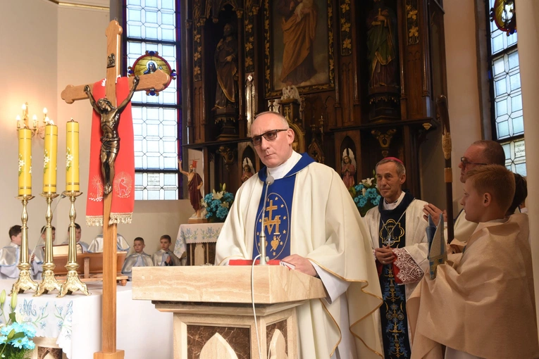 Ołtarz Matki Bożej w Bystrej