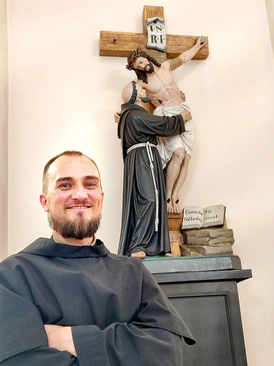 Święty Franciszek pierwszych misjonarzy wysłał właśnie  do muzułmanów.