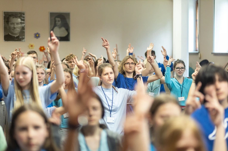 W wydarzeniu udział wzięła młodzież z różnych regionów Polski. 