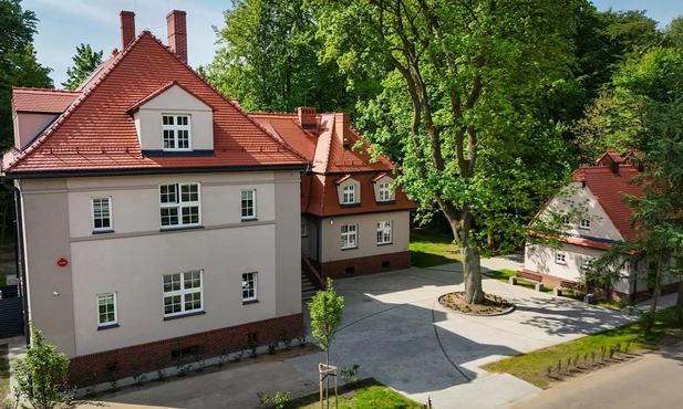 Katowice. Budynek „Starej Administracji” Szpitala Murcki odnowiony