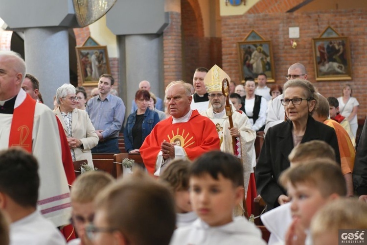 Głogów. Biskup z Boliwii poświecił obraz św. Andrzeja Boboli