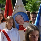 ​W Złotniku odbył sie jubileuszowy zjazd szkół, którym patronuje św. Jan Paweł II