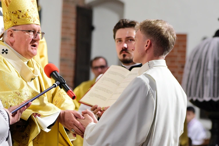 Święcenia diakonatu - konkatedra św. Jakuba w Olsztynie
