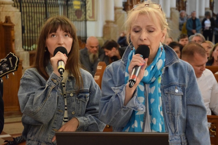 Spotkanie w Wigilię Zesłania Ducha Świętego w katedrze w Radomiu.