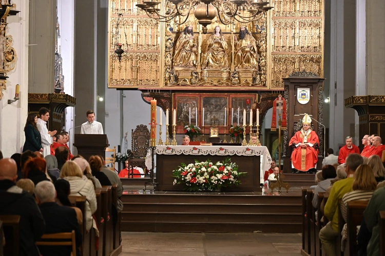 Wigilia Pięćdziesiątnicy w bazylice Mariackiej