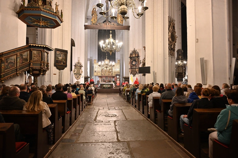 Wigilia Pięćdziesiątnicy w bazylice Mariackiej