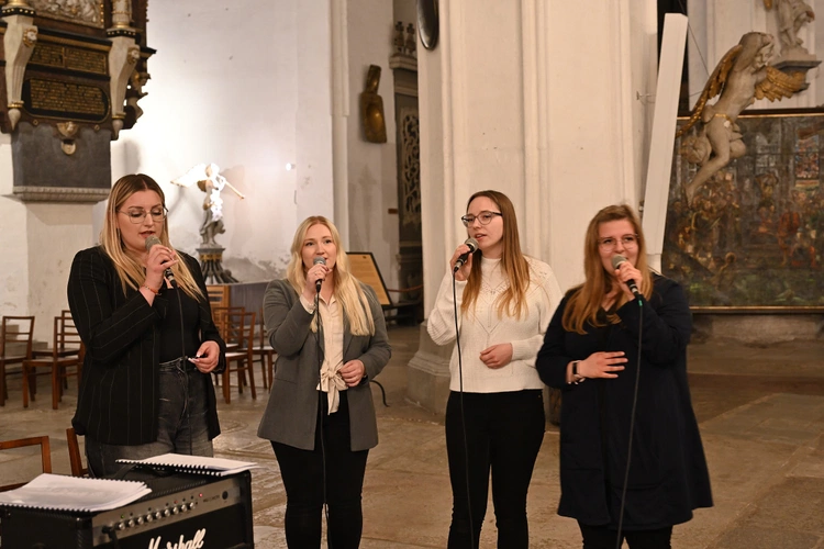 Wigilia Pięćdziesiątnicy w bazylice Mariackiej