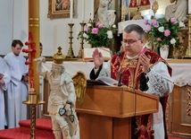 W kościele pw. Krzyża Świętego liturgii przewodniczył ks. Julian Nastałek.