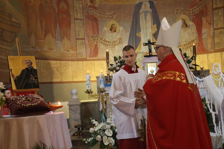 Sikórz. Wprowadzenie relikwii św. Andrzeja Boboli