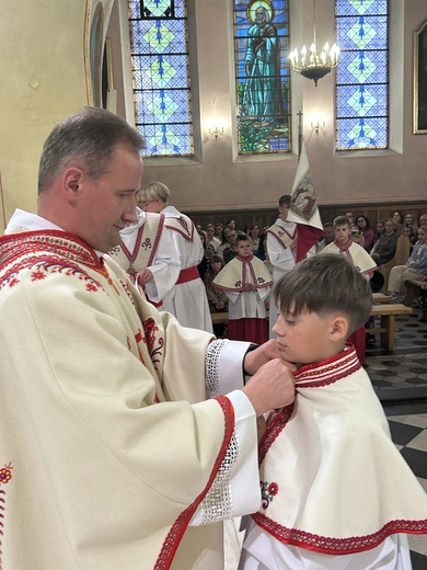 Łącko. Przyjęcie nowych ministrantów