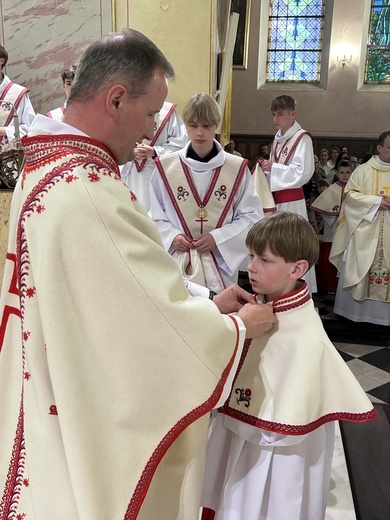 Łącko. Przyjęcie nowych ministrantów