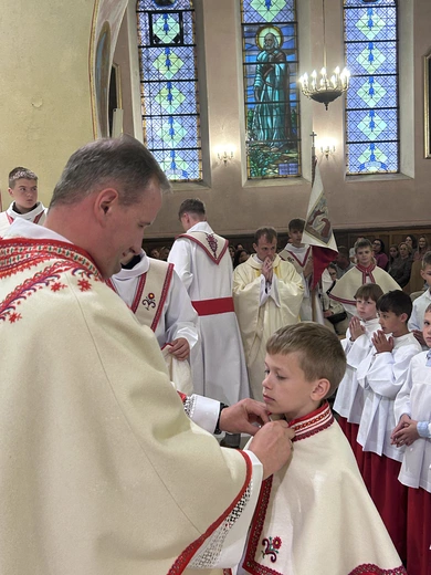 Łącko. Przyjęcie nowych ministrantów