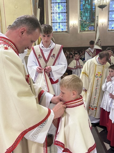 Łącko. Przyjęcie nowych ministrantów