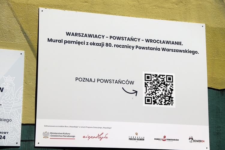 Odsłonięcie muralu pamięci z powstańcami warszawskimi we Wrocławiu