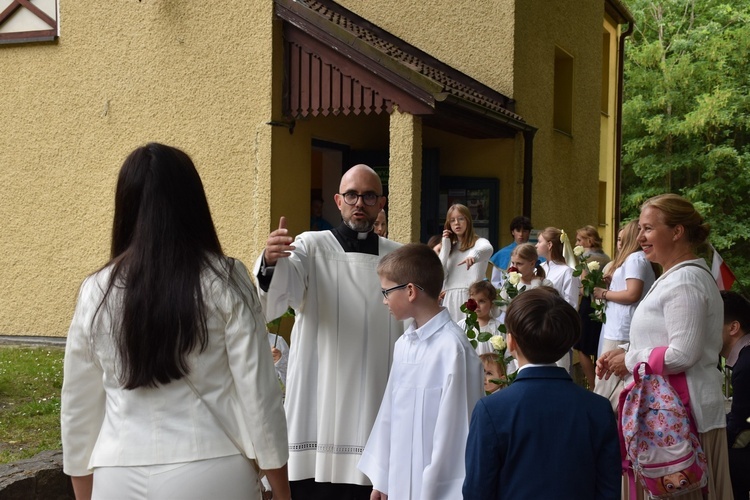 Przygotowania przed wprowadzeniem relikwii bł. rodziny Ulmów