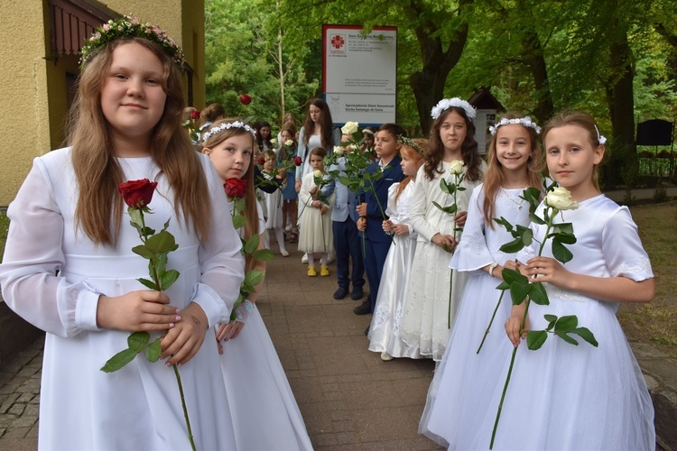 Przygotowania przed wprowadzeniem relikwii bł. rodziny Ulmów