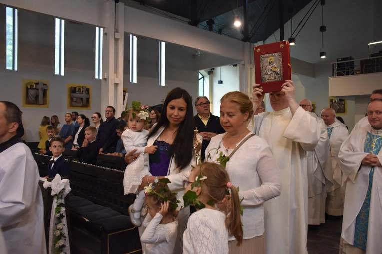 Msza św. z wprowadzeniem relikwii bł. rodziny Ulmów