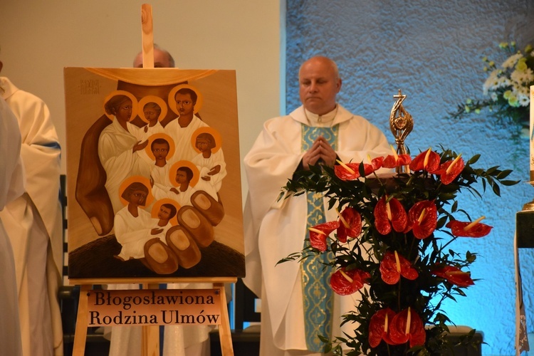Msza św. z wprowadzeniem relikwii bł. rodziny Ulmów