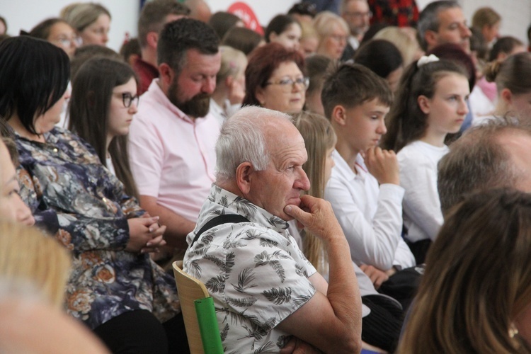 Nowy Sącz. Gala konkursu "Przyrócić głos Niezłomnym Nieobecnym na lekcjach historii"