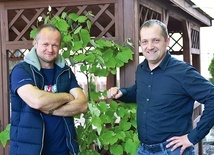 Piotr Burchardt (z lewej) i Marcin Kobyliński zachęcają innych panów do odkrycia w sobie Bożego zwycięzcy.