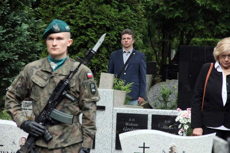 Oznaczenie grobów żołnierzy spod Monte Cassino