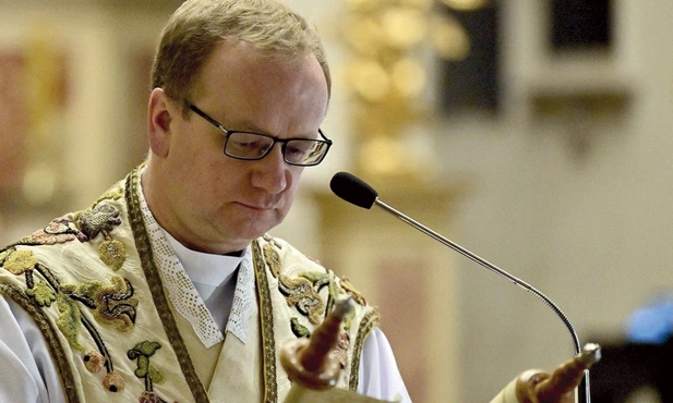 Wiem, że to, co stało się dwa tysiące lat temu, dzieje się cały czas – mówi ks. Wojciech Węgrzyniak