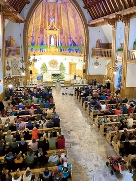 W sanktuarium Matki Bożej Fatimskiej dzieci spotykają się w każdą pierwszą sobotę miesiąca 