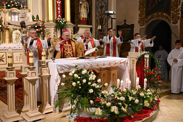 Bierzmowanie w parafii w Czarnym Dunajcu 