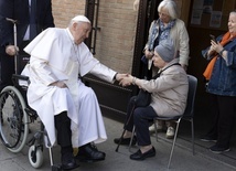 Papież: w służbie zdrowia potrzeba opieki i rodzinności