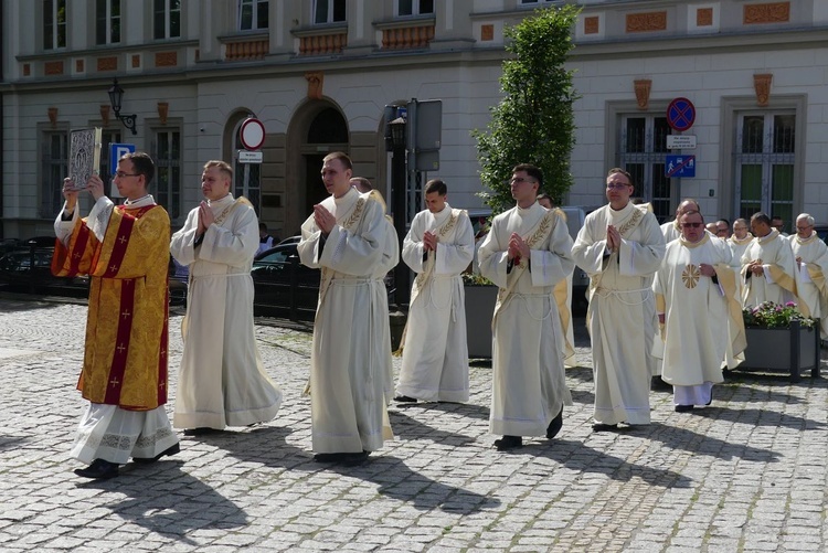 Nowi kapłani diecezji bielsko-żywieckiej AD 2024