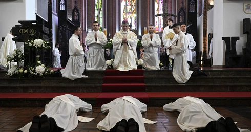 Z podniesioną głową. Święcenia prezbiteratu