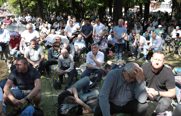Pielgrzymka mężczyzn do Piekar część 2