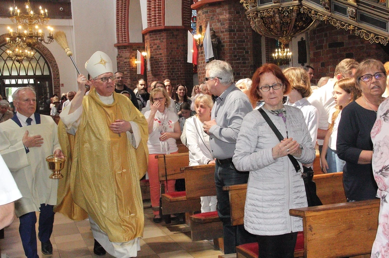 Msza św. wieńcząca Marsz dla Życia i Rodziny w Słupsku
