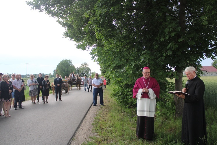 Sońsk. Poświęcenie pól z biskupem