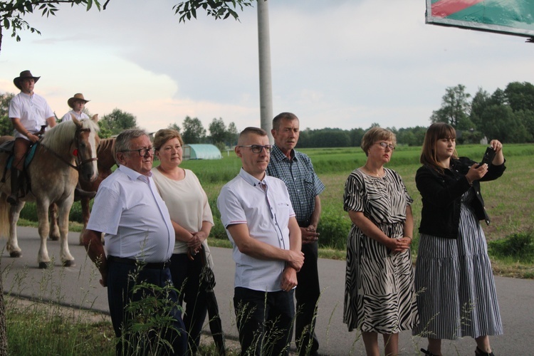 Sońsk. Poświęcenie pól z biskupem