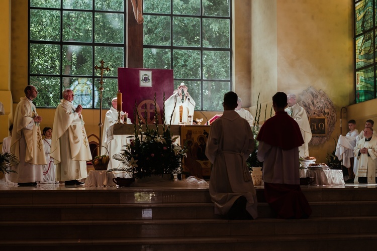 Uroczystości odpustowe w gdyńskiej parafii pw. Trójcy Świętej