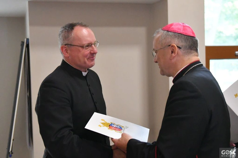 Dekrety dla proboszczów i administratorów 