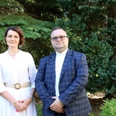 Do udziału w konsultacjach zachęcają Monika Drążyk i ks. Mariusz Chamerski.