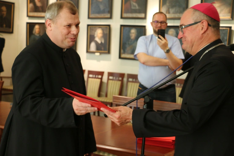 Płock. Zmiany wikariuszowskie