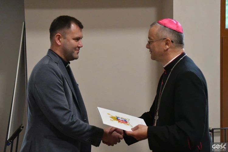 Zmiany kapłańskie wśród wikariuszy