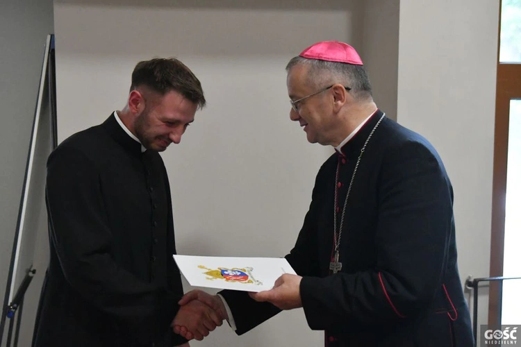 Zmiany kapłańskie wśród wikariuszy