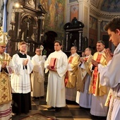 To jedna z najbardziej wzruszających uroczystych celebracji w świątyni katedralnej.