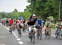 Do młodzieży zgromadzonej w Stalowej Woli dołączą cykliści.