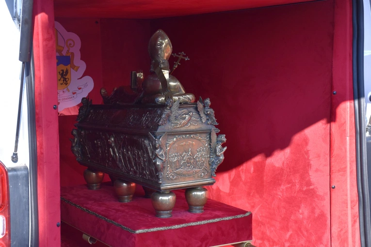 Przywitanie relikwii św. Wojciecha w kościele św. Jana z Kęt w Rumi