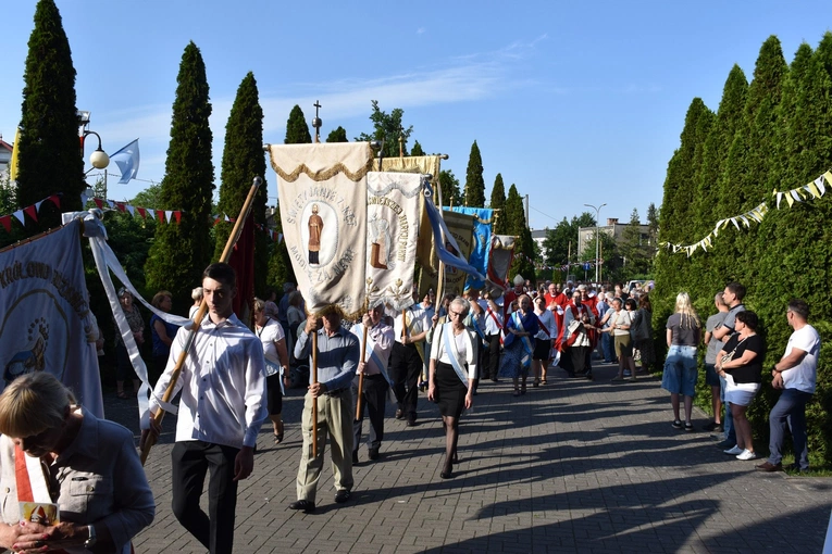 Przywitanie relikwii św. Wojciecha w kościele św. Jana z Kęt w Rumi