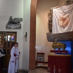 Przywitanie relikwii św. Wojciecha w kościele św. Jana z Kęt w Rumi