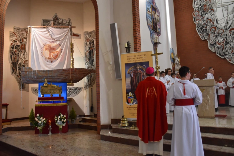 Msza św. w kościele św. Jana z Kęt w Rumi